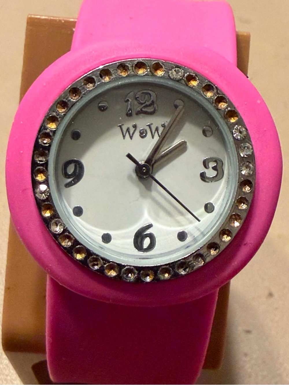 🦋10/$20🦋 Wrist Wrappers Silver/Pink Rhinestone Women’s Slap Watch